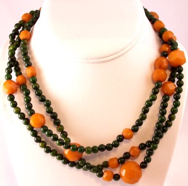 BN6 long green/squash facet carved bead necklace